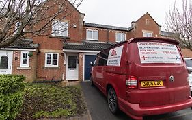 Dwellcome Home Ltd 3 Double Bedroom House, Private Estate, Driveway Parking, Fast Wifi, Ideal For Long Term Contractor, Etc Stays, 3 Miles 7 Mins Drive To Nissan, 15 Mins To Sunderland Newcastle, Regular Housekeeping Options - See Our Site For Assura